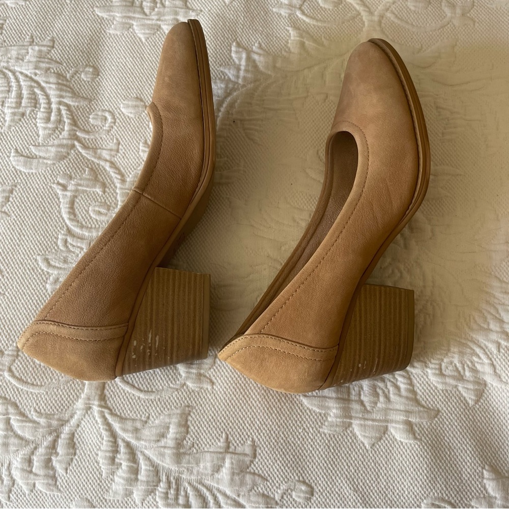 SOUL Naturalizer • Tan Block Heels